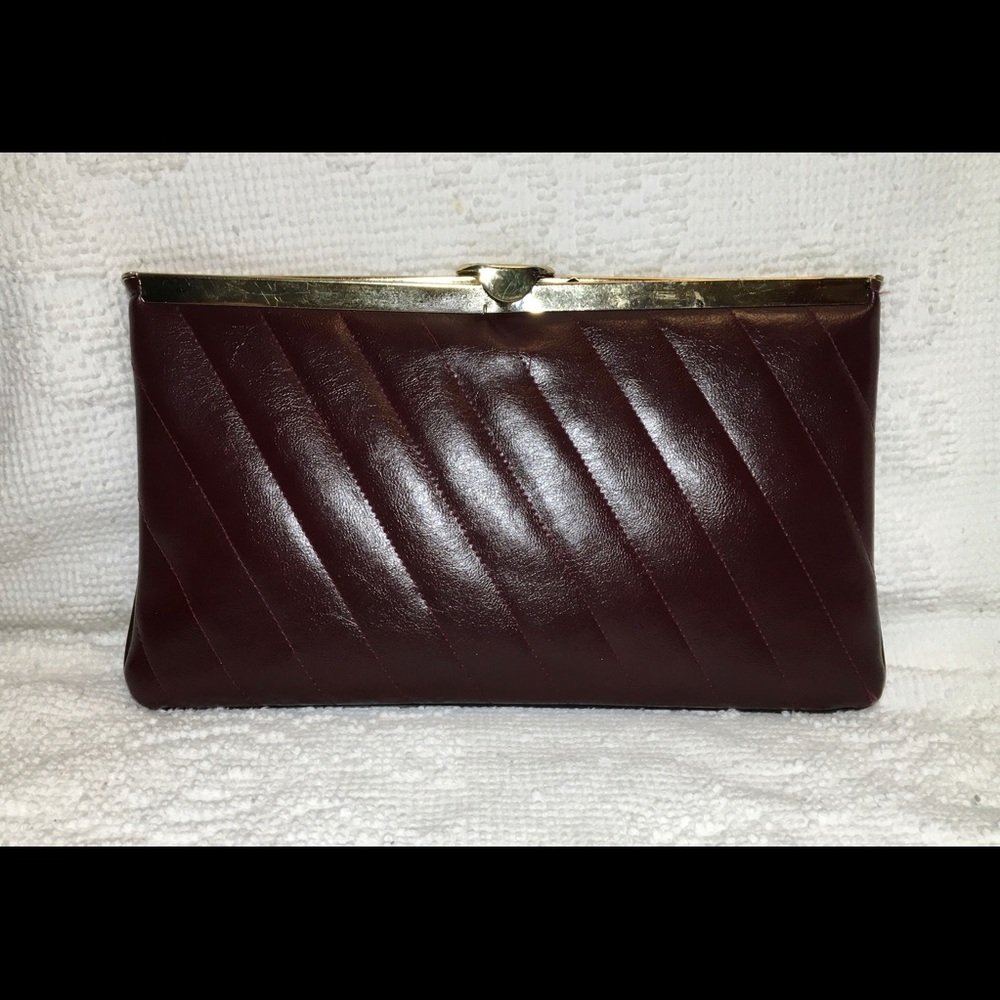 Vintage Clutch w/Hideaway Chain - Picture 7 of 7